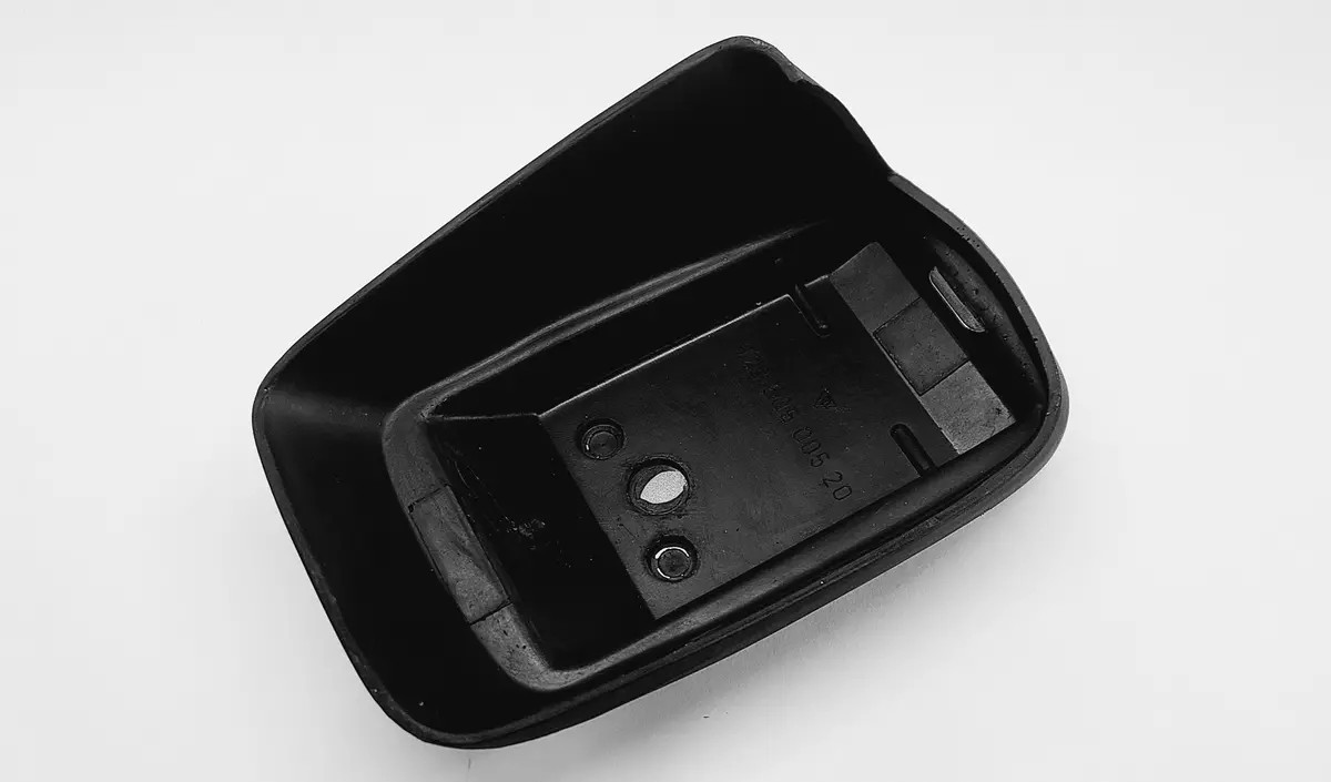 928 505 006 20 01C - Rear Bumper - Bumperette - Right 1