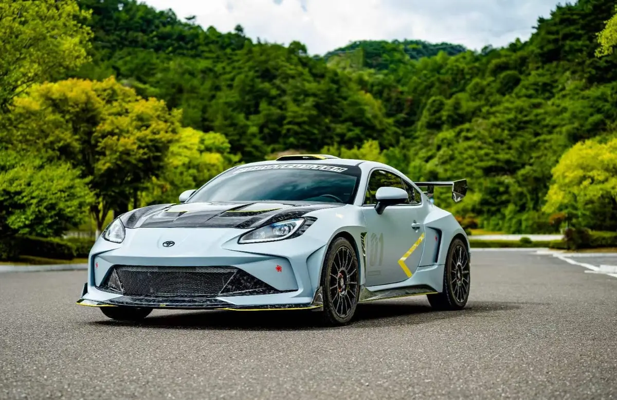 Robot "Shinning" Widebody Kit For Toyota Gr86 Subaru Brz 1
