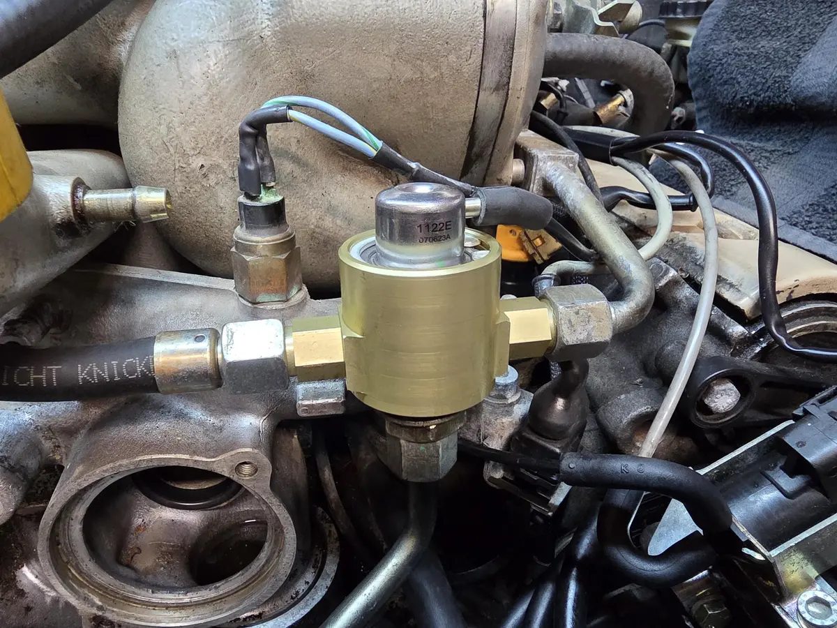 928 110 202 22Am - Billet Front Fuel Pressure Damper - Gold Finish - 87 To 95 2