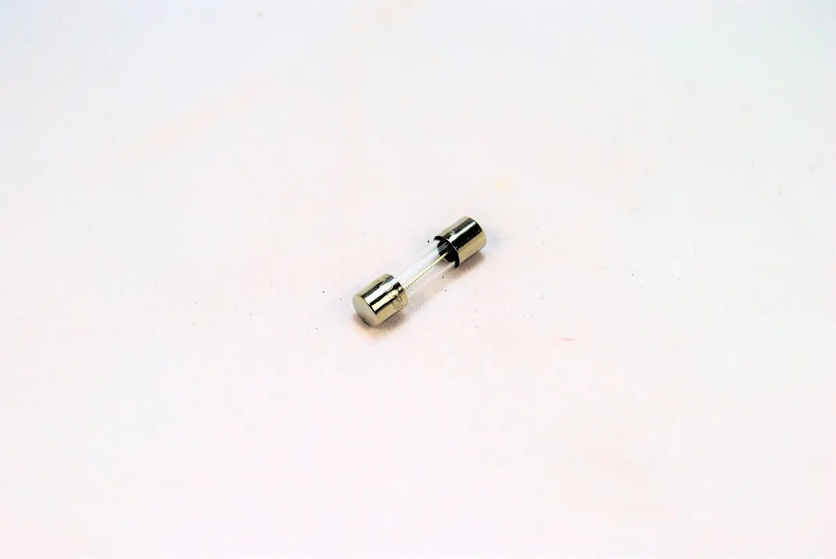 900 321 002 91 - .400 M Amp Fuse 1