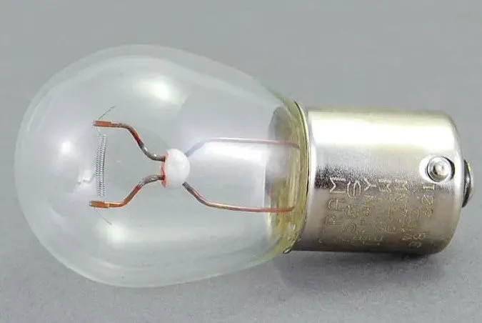 900 631 127 90L - Light Bulb 87 To 95 Reverse & Indicator - 21 W 1