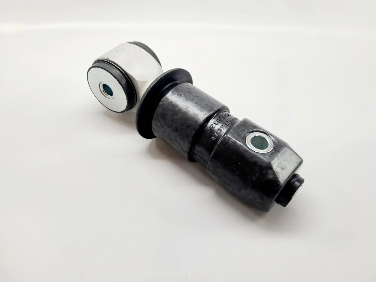 928 331 085 00Am - Weissach Bushing - Aftermarket 1