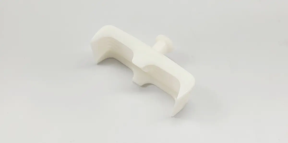 928 356 553 00 - Line Mount - 4 Way - White With Plastic Screw - 86 To 95 1