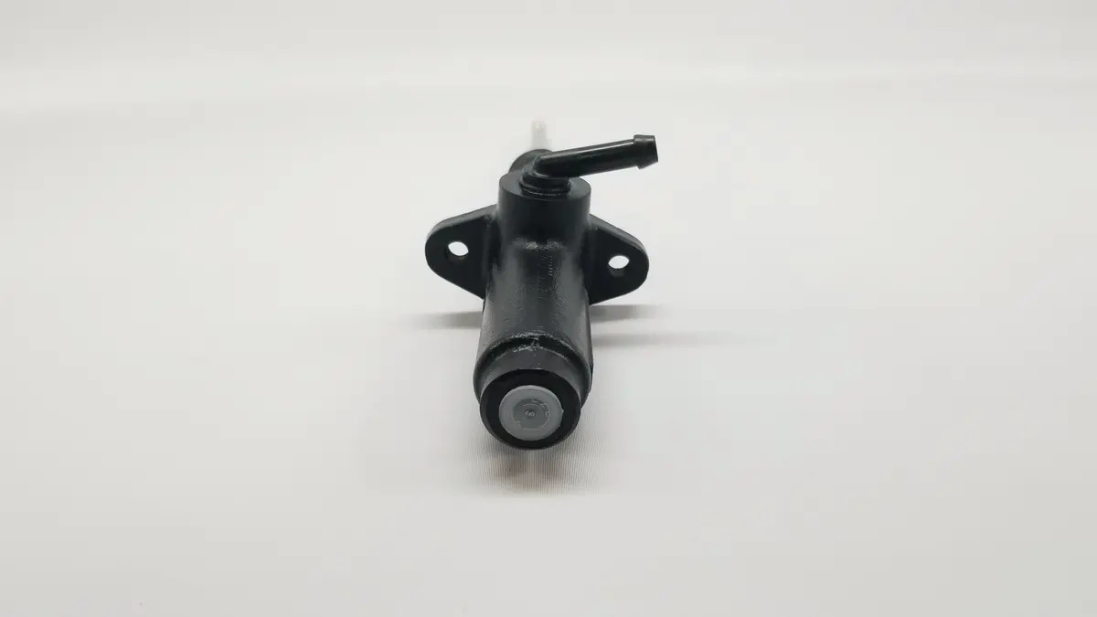 928 423 173 06 - Clutch Master Cylinder 79 To 95 1