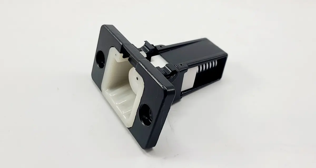 928 512 055 40 - Lower Hatch Receiver - 78 To 83 1