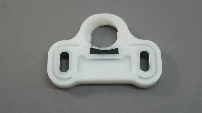 928 537 260 02 - Window Rod Guide Lower - Right - 78 To 95 1