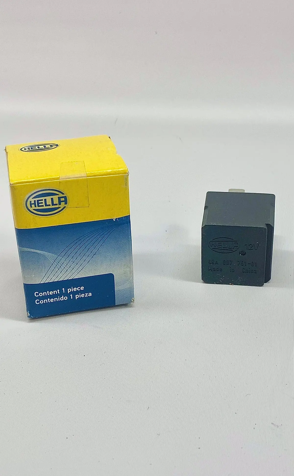 928 615 117 00 - Horn, Hvac Blower & Window Relay - Oem Hella 1