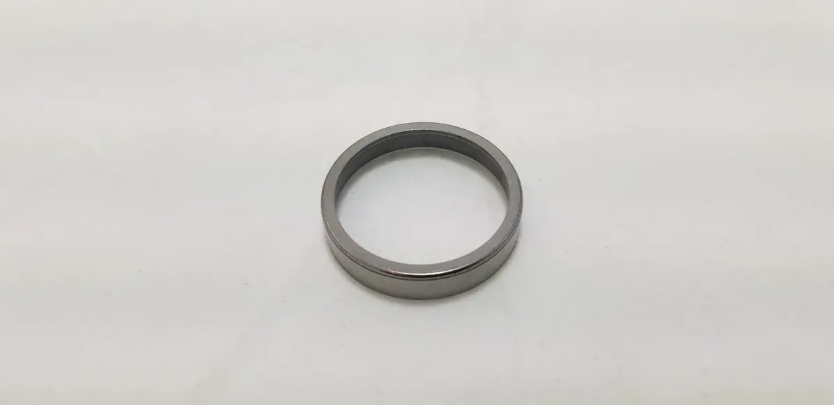 928 104 611 18 - 928 Intake Valve Seats - Oversize 0.25Mm 1