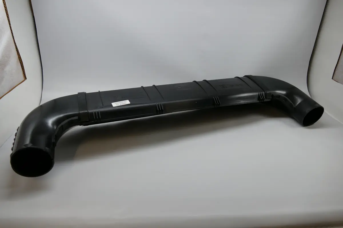 928 110 230 02 - Upper Air Box Cover - 85 To 86 32V - Nla 1