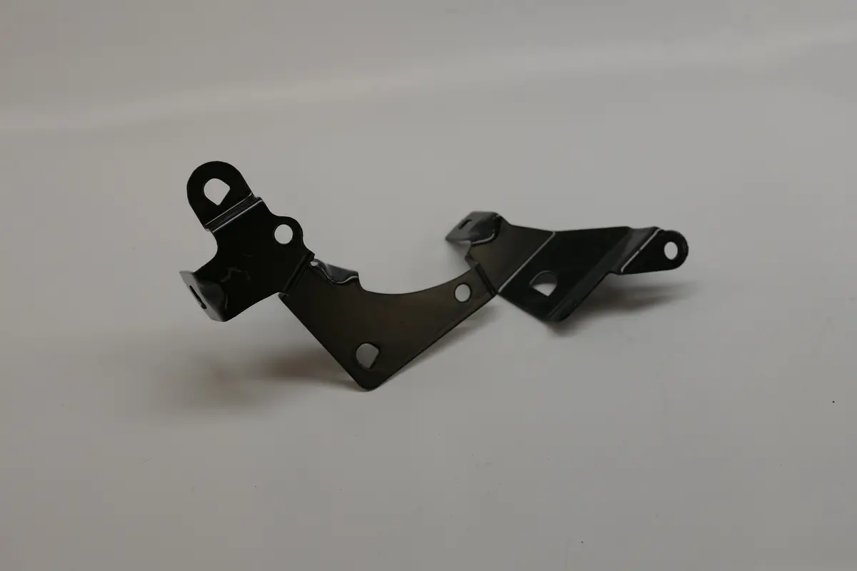 928 331 240 00 - Abs Bracket - Right 1