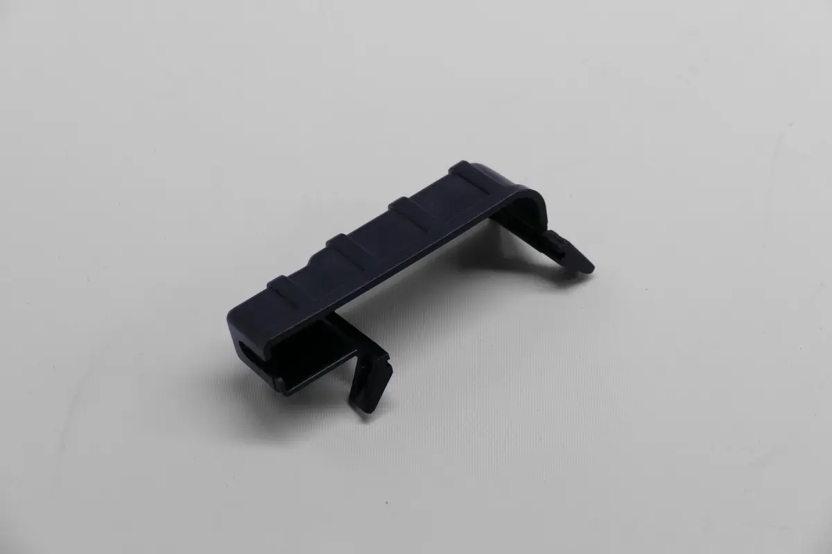 928 632 112 00 - Hood Light Cover 1