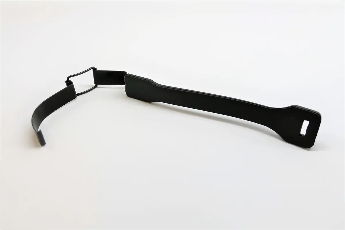 928 110 363 06 - Air Filter Strap 85 To 95 1