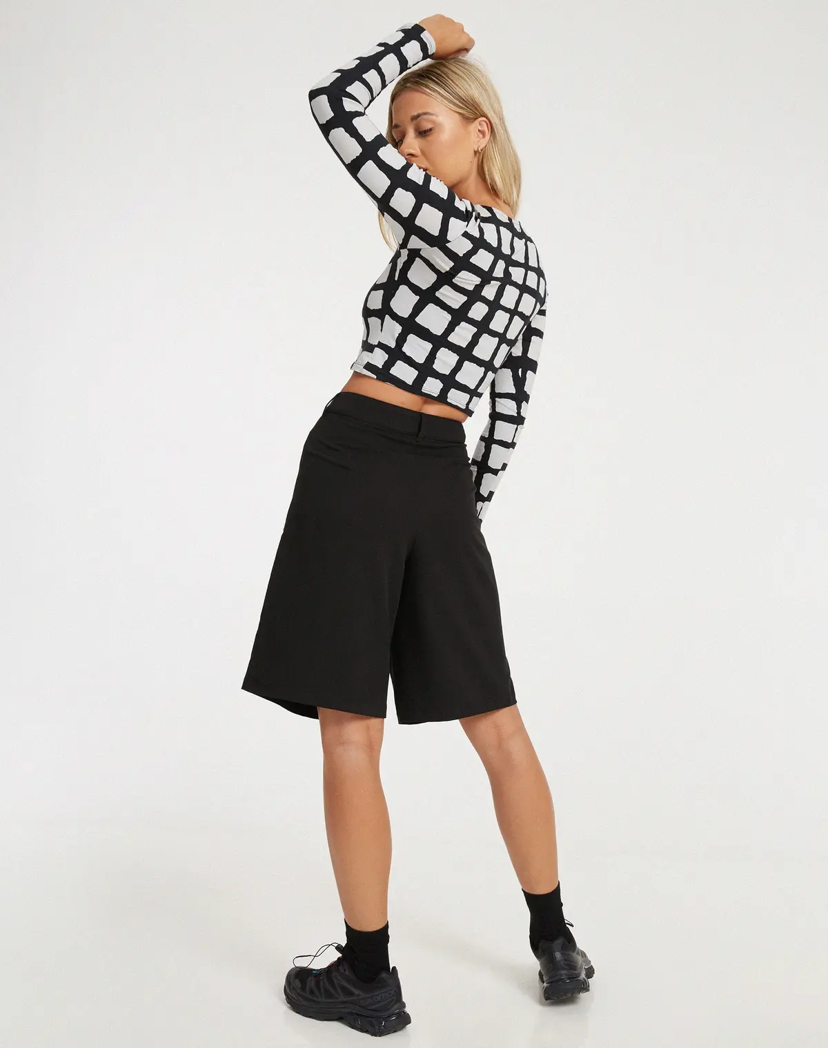 Bonnie Crop Top In Mono Painted Check Black 4