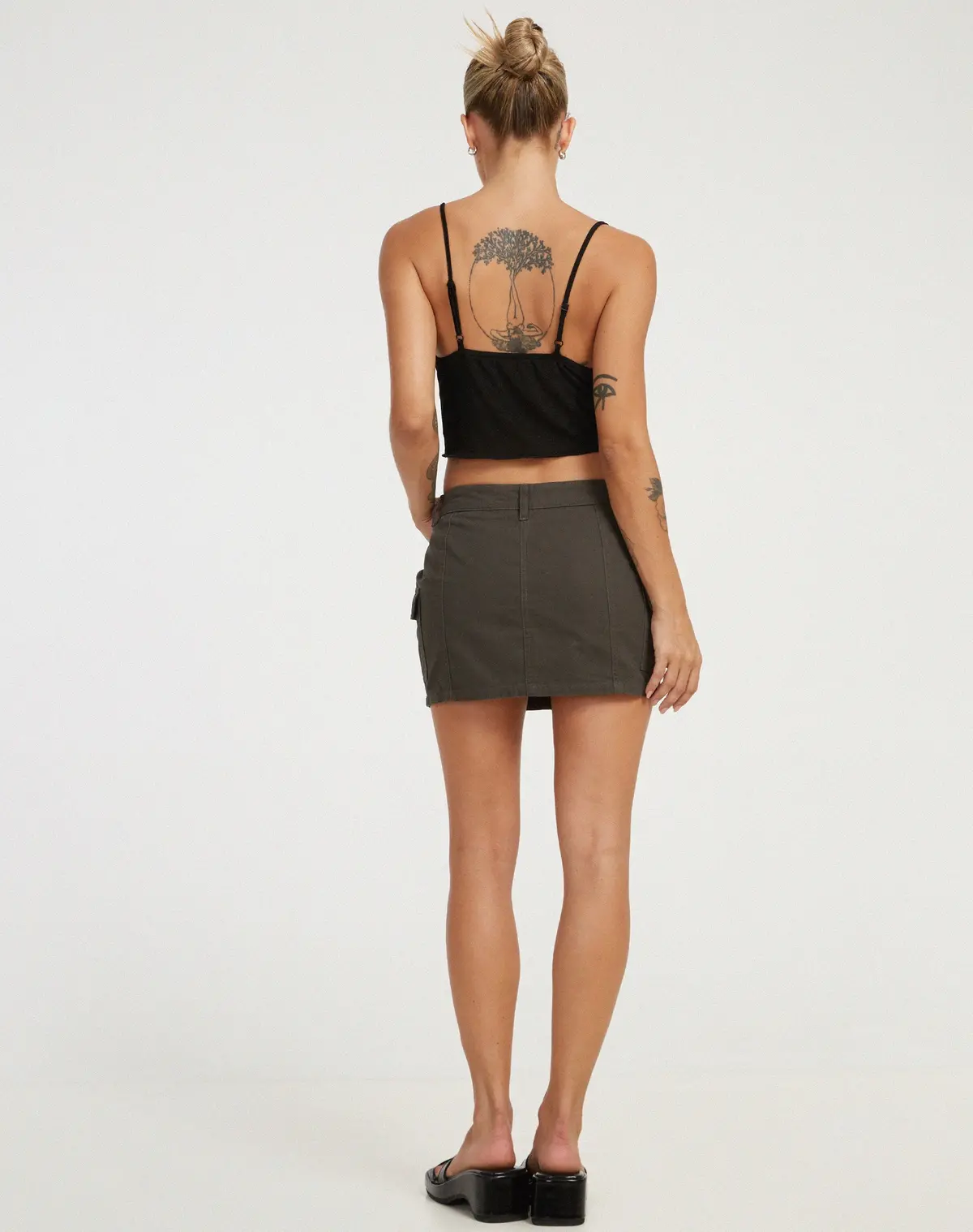 Camity Crop Top In Black 4
