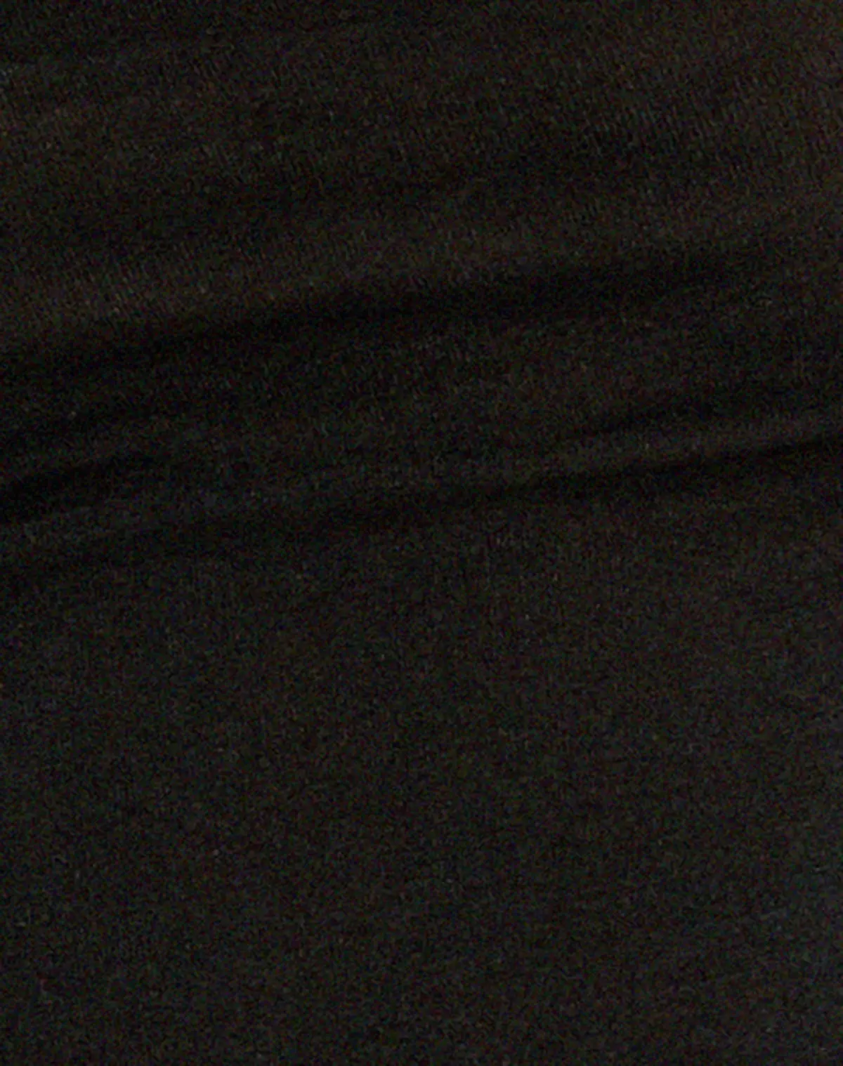 Camity Crop Top In Black 5