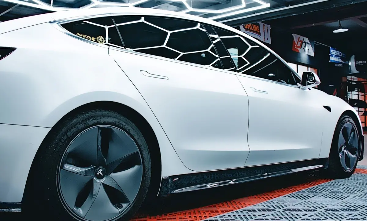 New Release!! Cmst Tesla Model 3 Carbon Fiber Side Skirts Ver.3 1