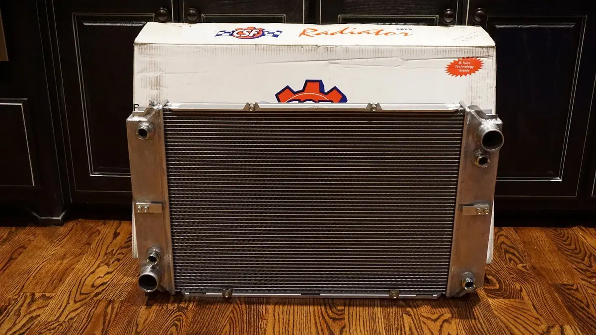 928 106 043 Csf - Two Cooler Universal Aluminum Radiator Csf 2