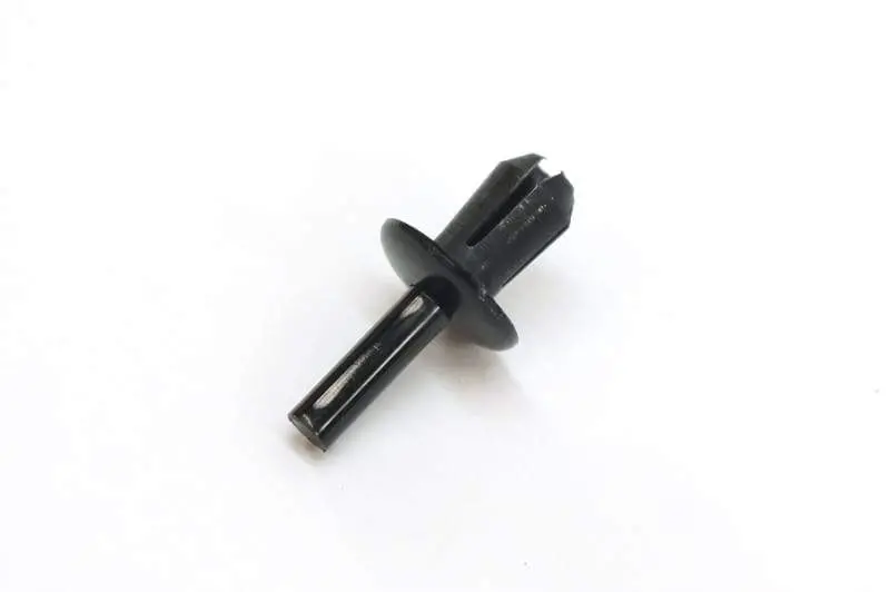 999 591 519 40 - Clip Rivet - Sill 1