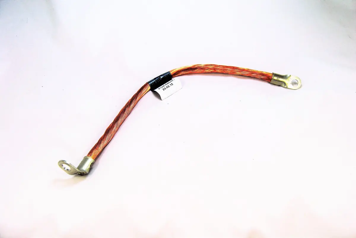 928 612 011 00 - Engine Ground Strap 1