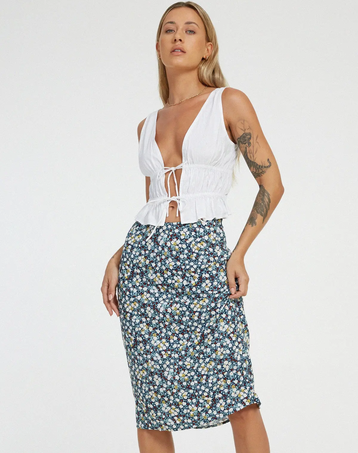 Harriet Midi Skirt In Floral Field Navy 3