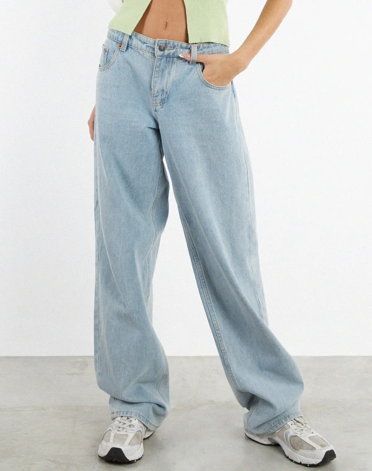 Low Rise Parallel Jeans In Extra Light Wash Blue 1