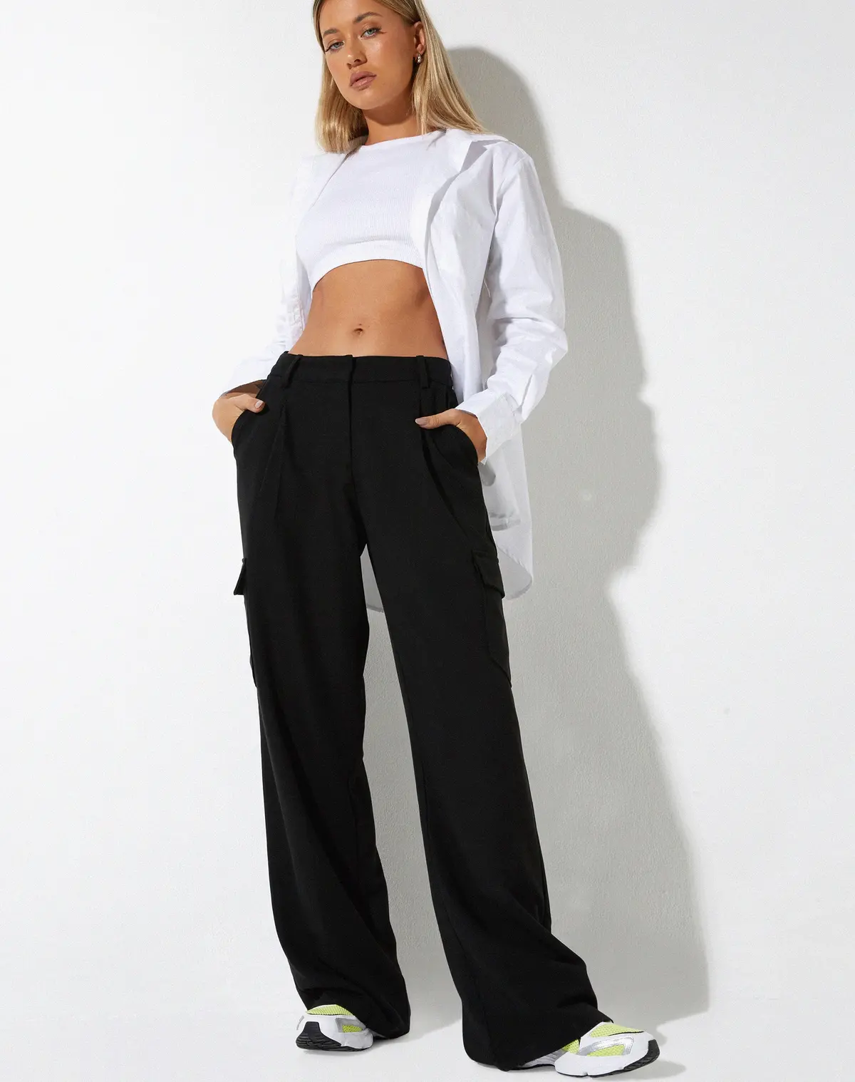 Low Rise Abba Cargo Trouser In Tailoring Black 1
