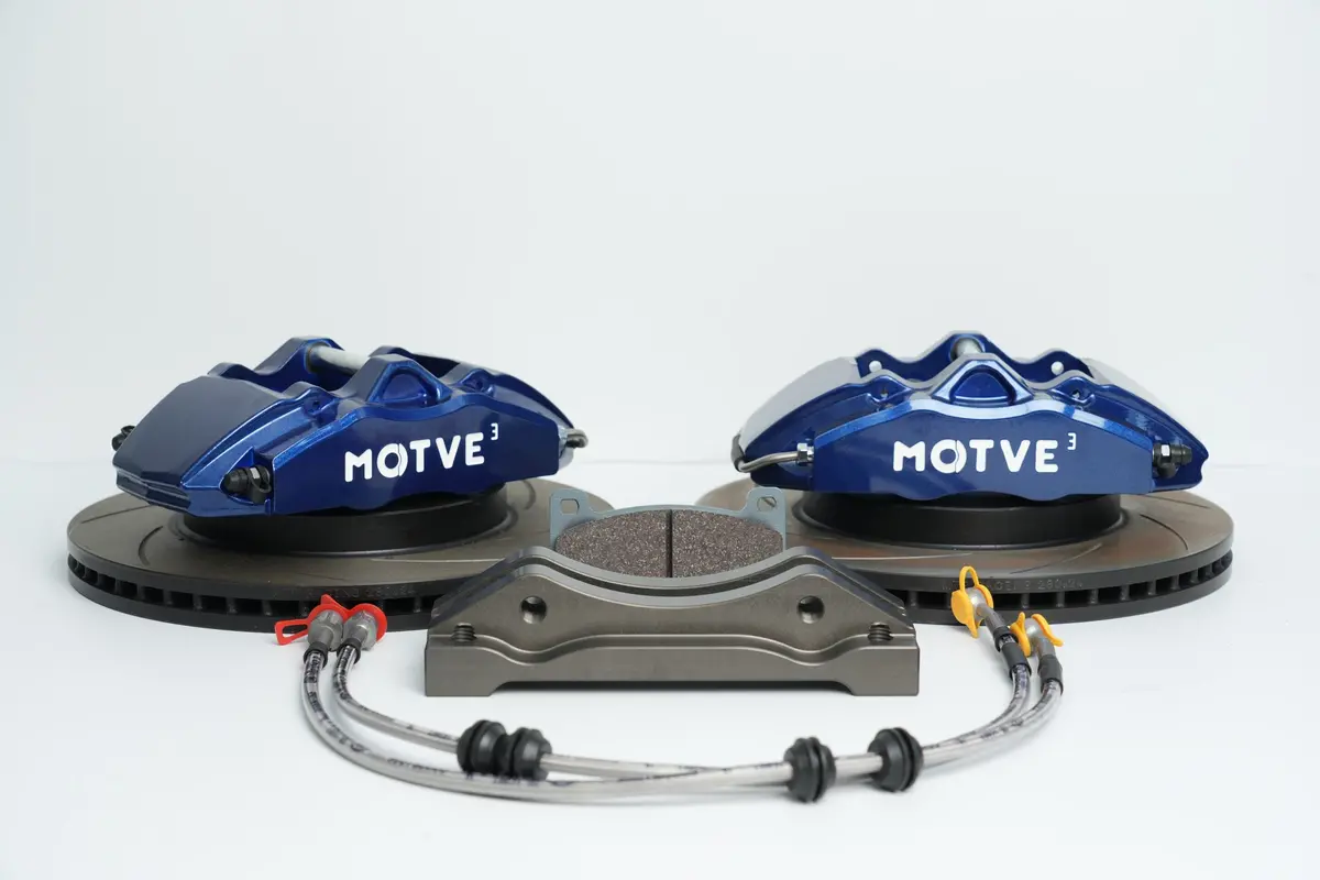 Motve Mt3 High-Performance Four-Piston Caliper System Front Wheel) 1