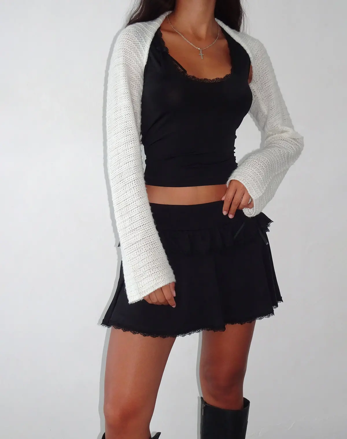Nobila Shrug Top In Ivory 1