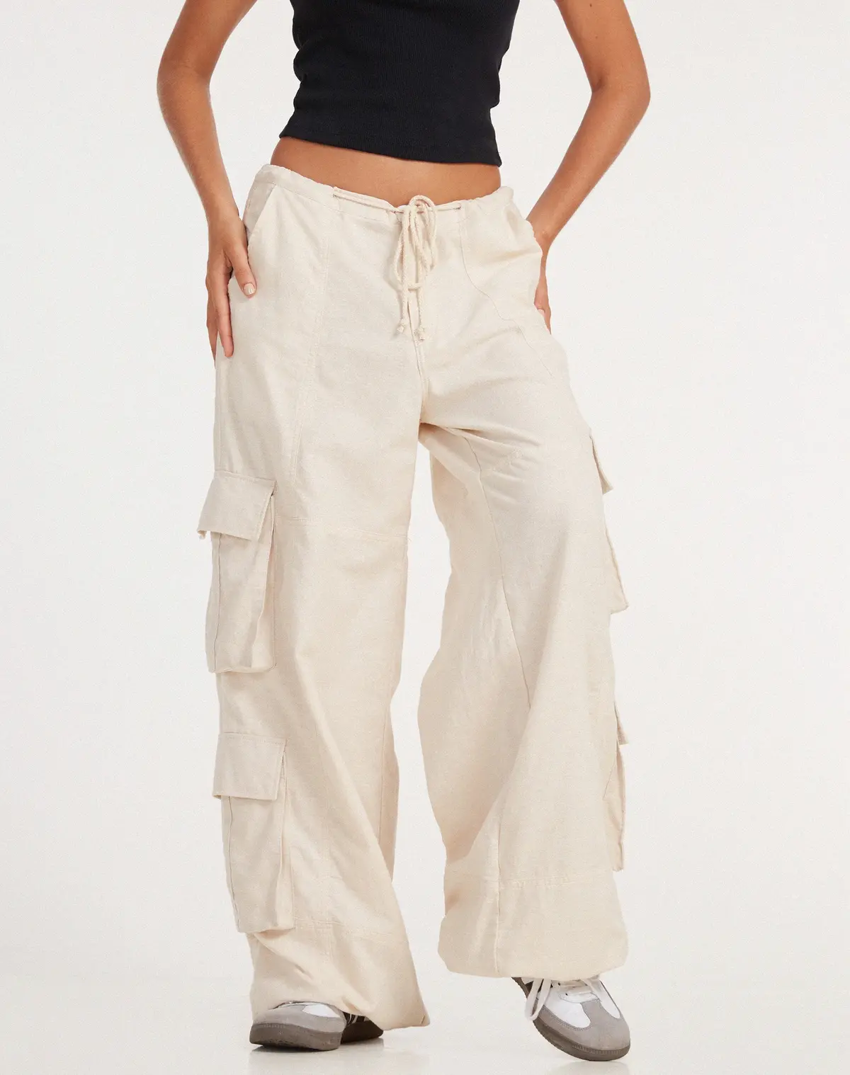 Philia Cargo Trouser In Ecru 3