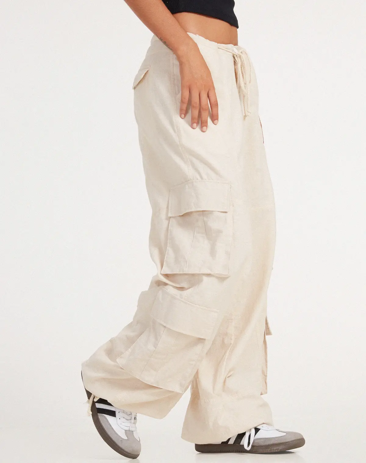 Philia Cargo Trouser In Ecru 1