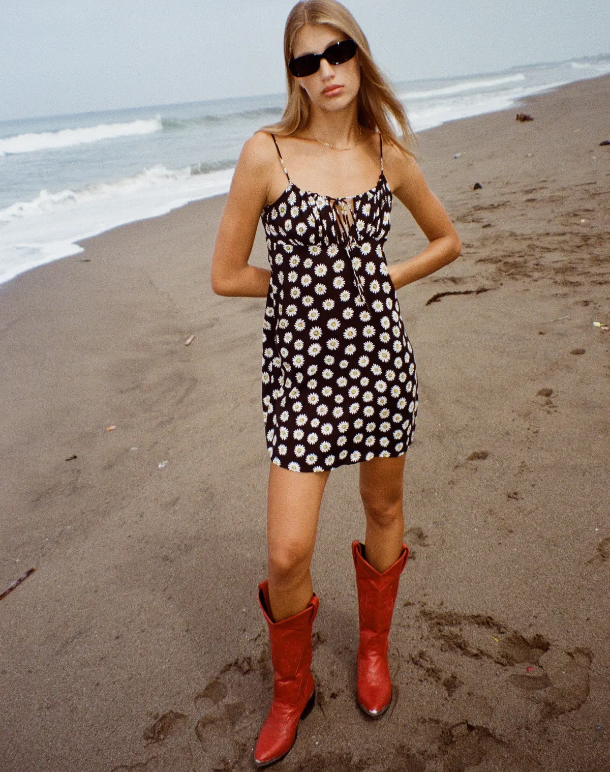 Mala Mini Dress In Grunge Daisy Black 1