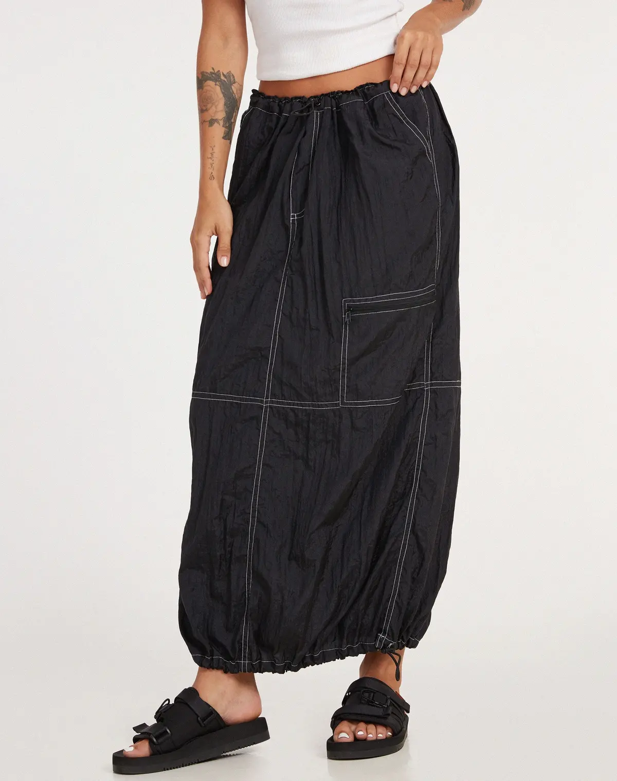 Masao Maxi Skirt In Parachute Black With White Stitch 4