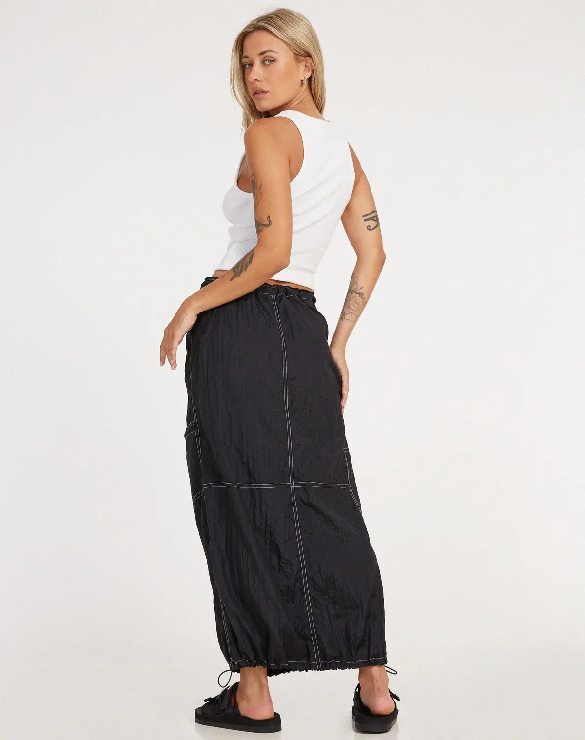 Masao Maxi Skirt In Parachute Black With White Stitch 3