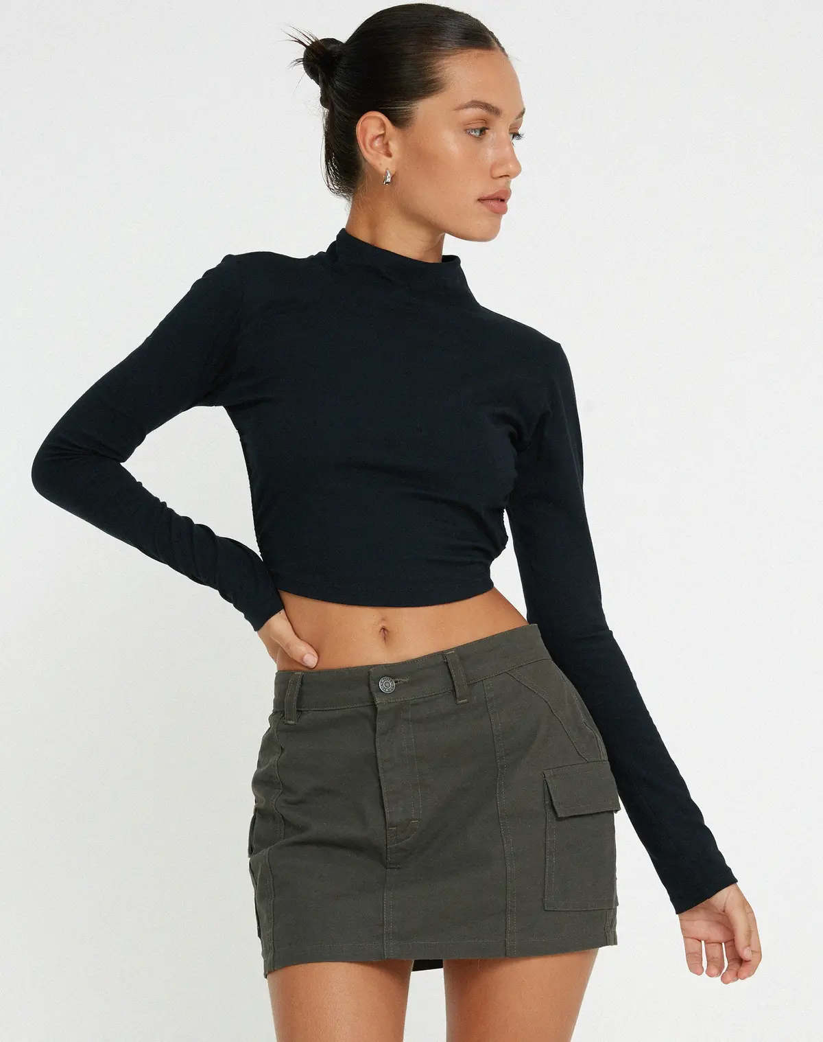 Quelia Open Back Crop Top In Black 1