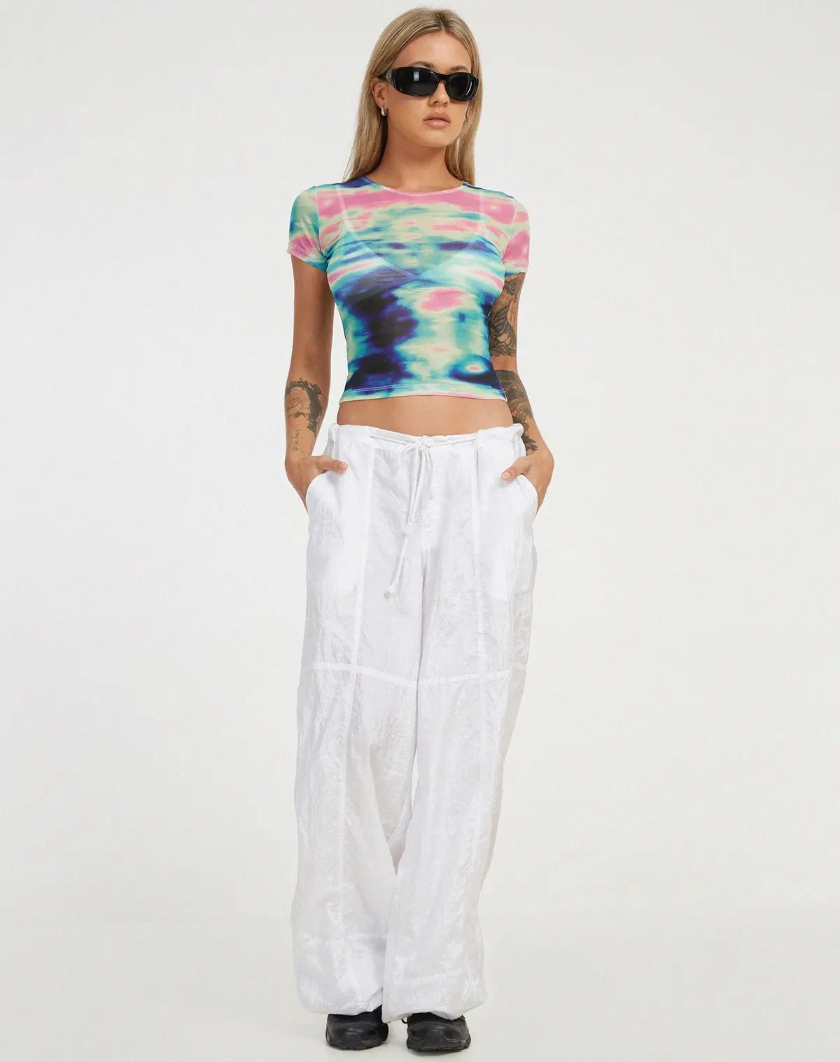 Wityra Crop Top In Multi Blur Orb Navy 3