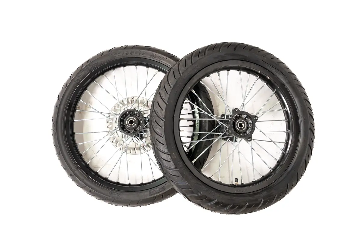 16 Inch Rear Wheel And 17 Inch Front Wheel Road Tires 1
