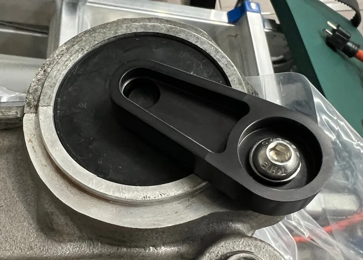 928 105 205 00 - Billet Cam Cap Arm (Black Anodized) 1