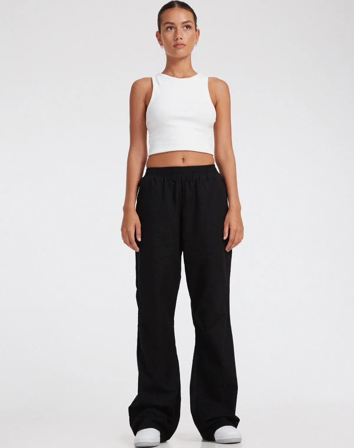 Yara Wide Leg Trouser In Black 1