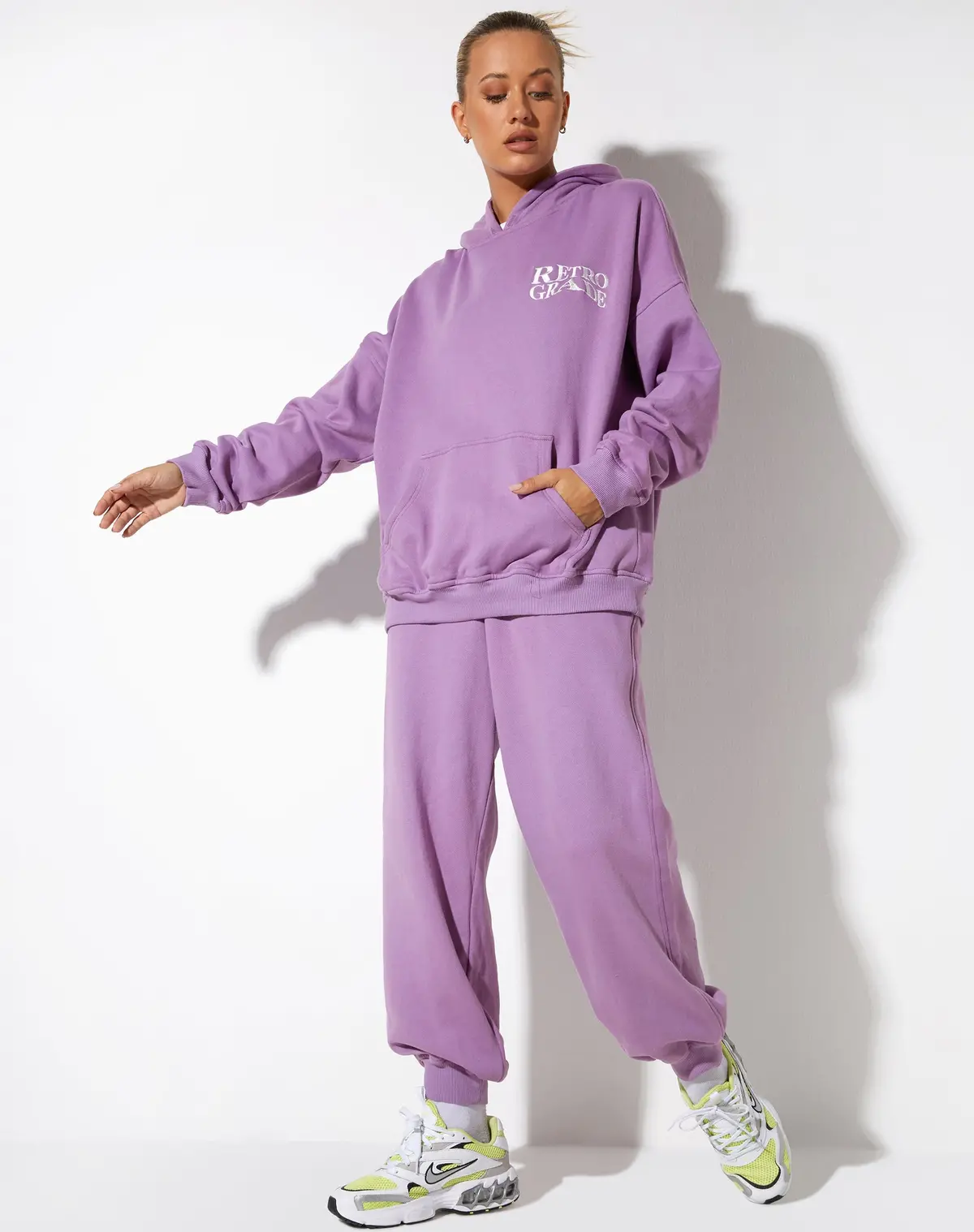 Oversize Hoodie In Lavender Retro Grade Embro 3