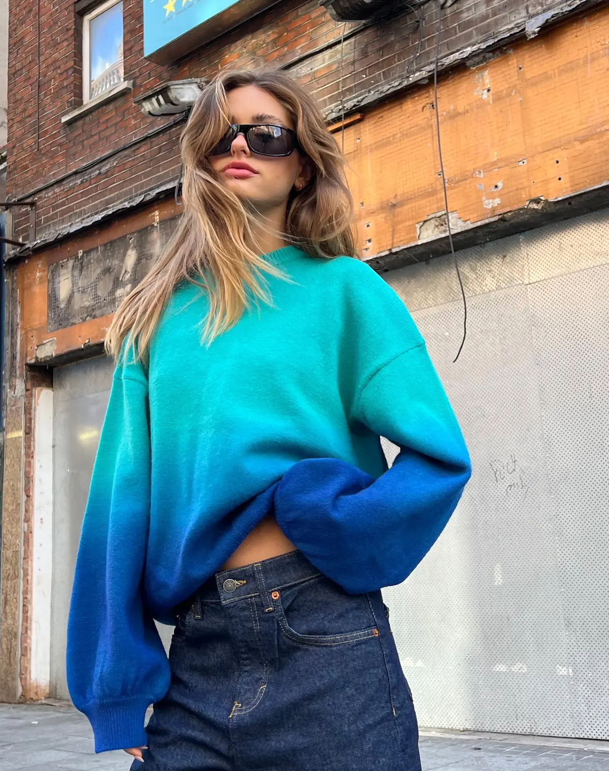 Akari Jumper In Gradient Blue 2