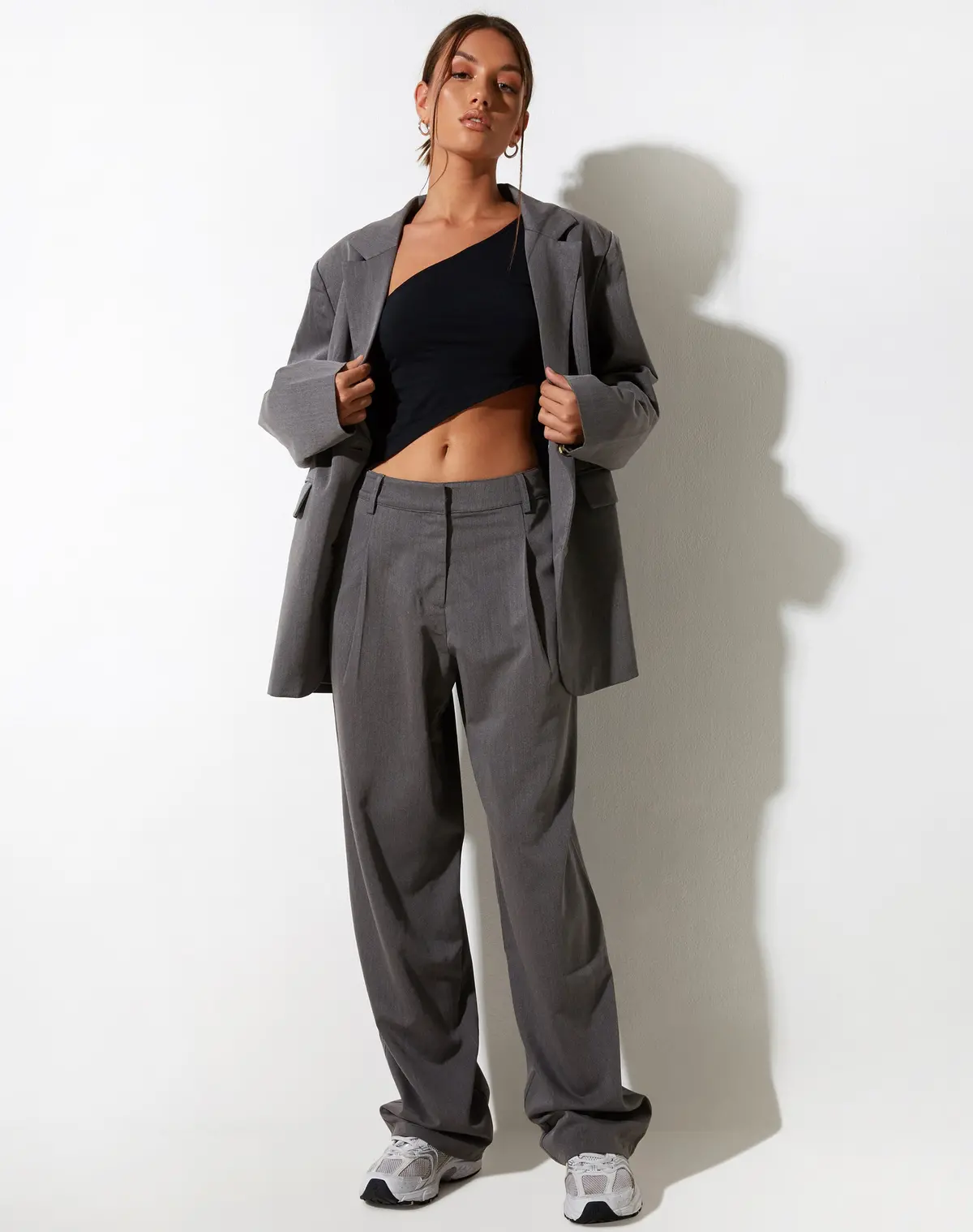 Sakaria Wide Leg Trouser In Tailoring Charcoal 3