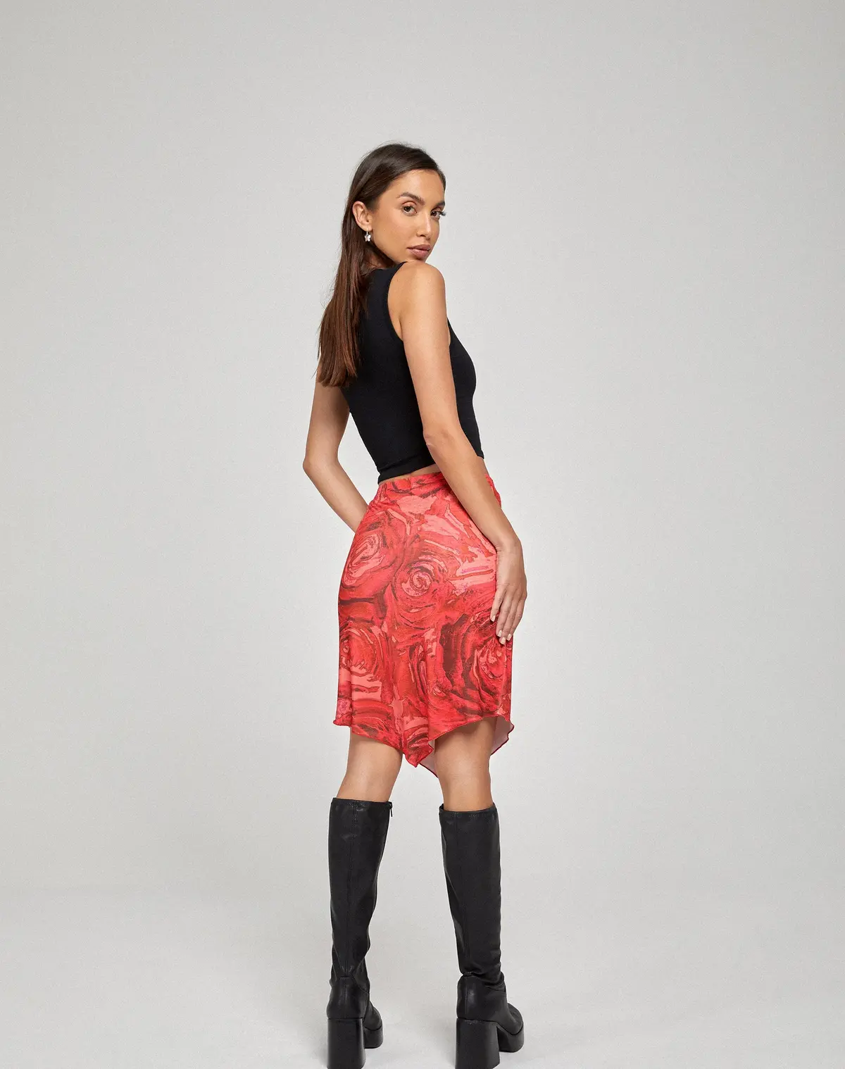Lonaka Bodycon Skirt In Rose Petal Red 6
