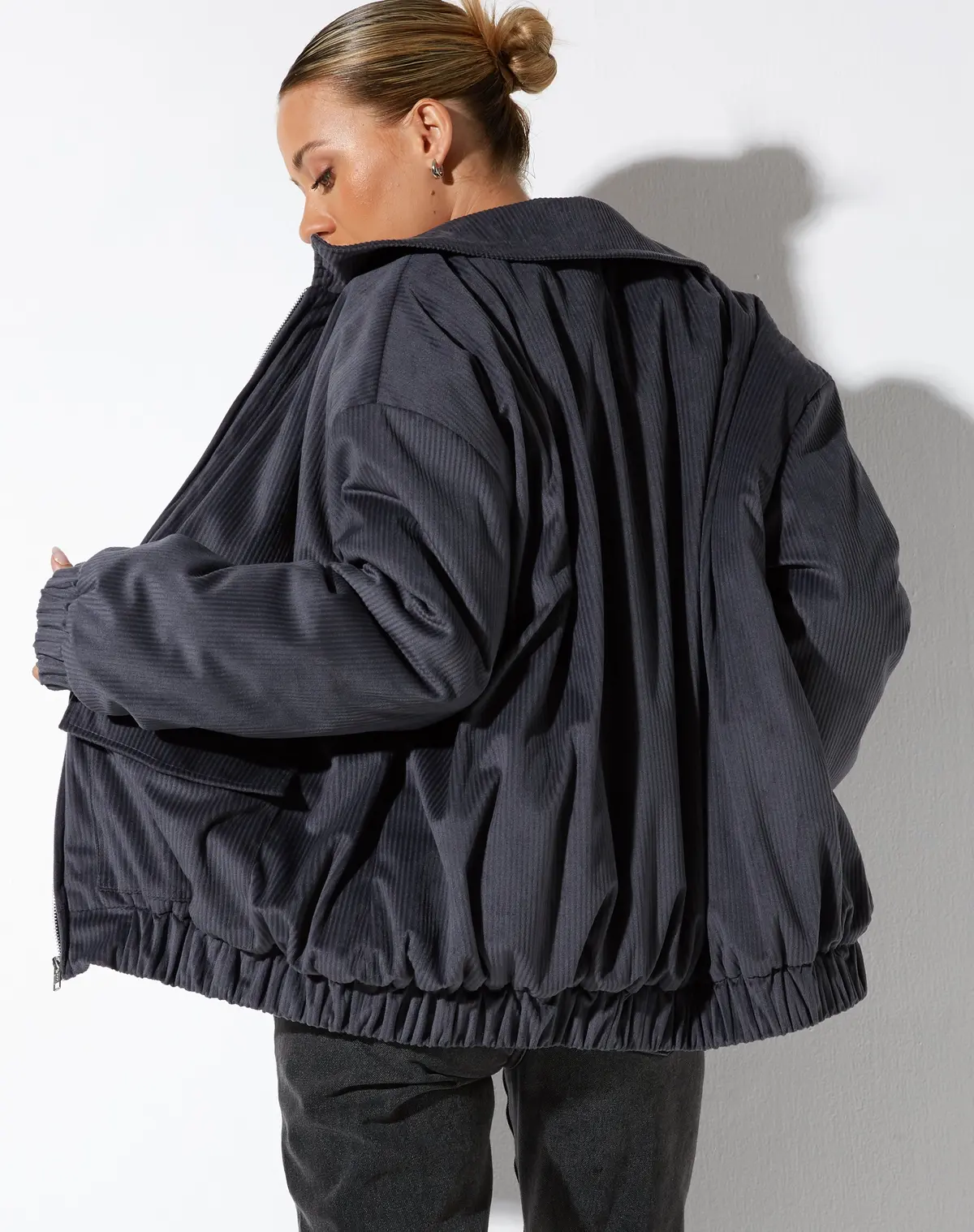 Ozora Jacket In Dark Grey 2