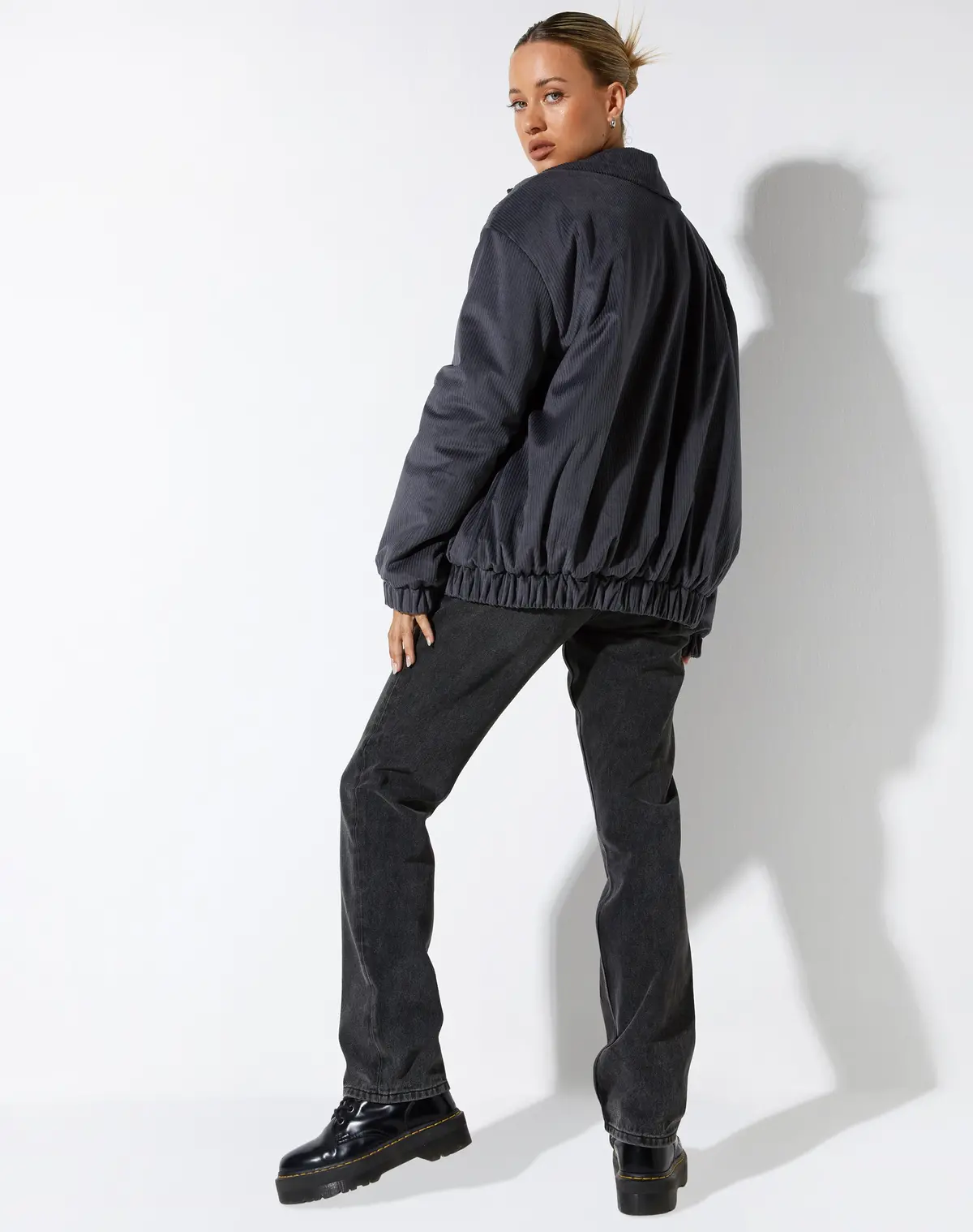 Ozora Jacket In Dark Grey 6