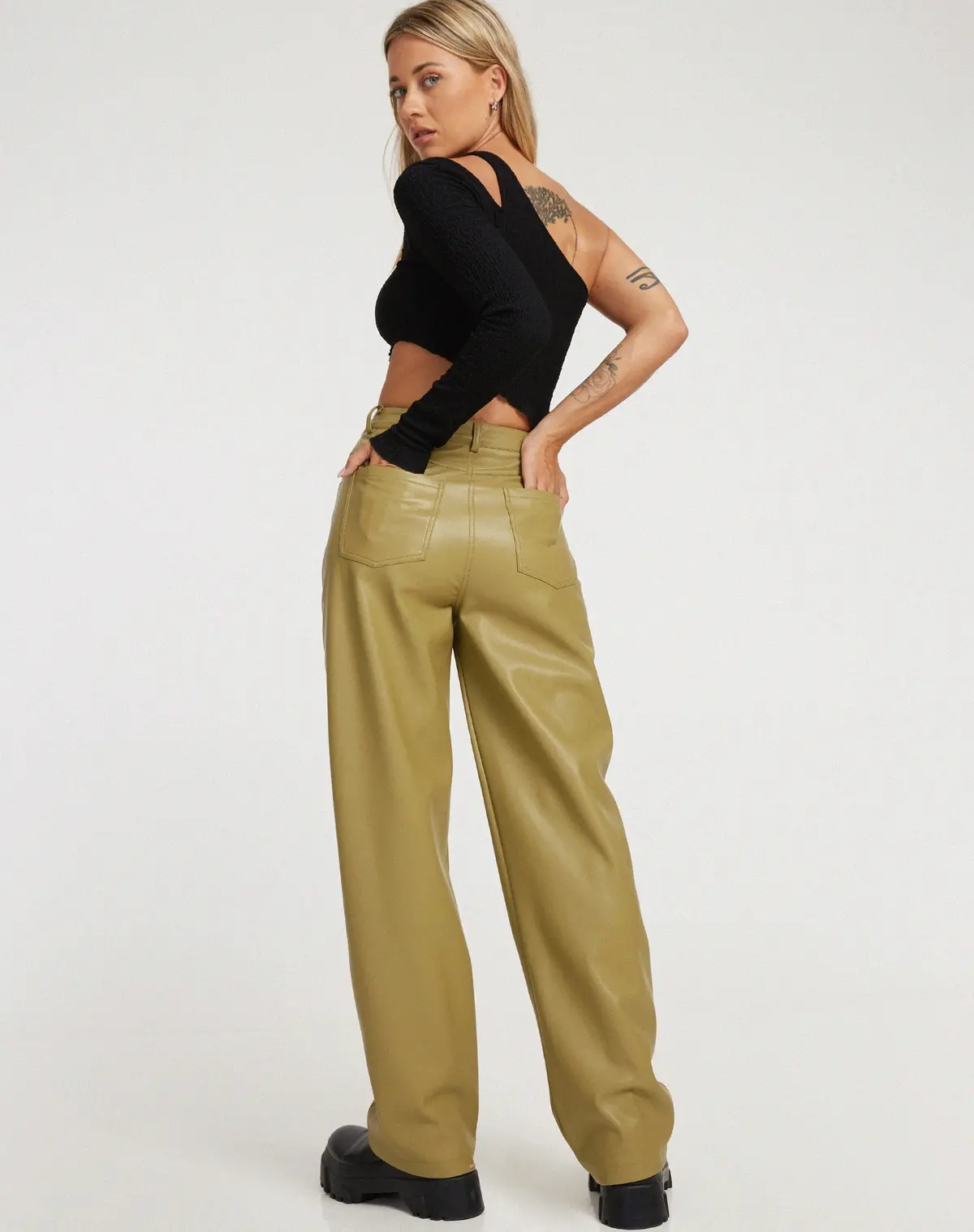 Parallel Trouser In Pu Leaf Green 5